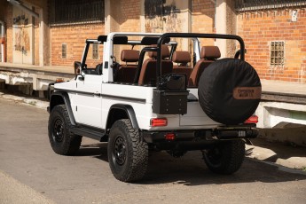 2B-010-Custom-Mercedes-GWagon-PolarWhite-070800