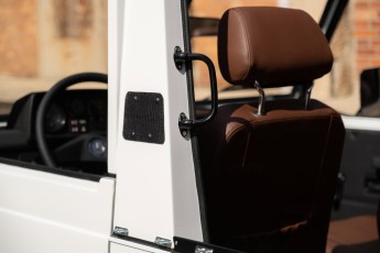 2B-033-Custom-Mercedes-GWagon-PolarWhite-070800