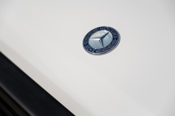 2B-043-Custom-Mercedes-GWagon-PolarWhite-070800