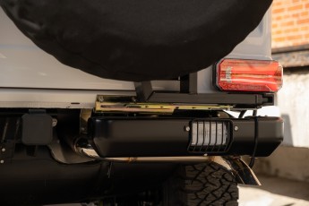 2B-047-Custom-Mercedes-GWagon-PolarWhite-070800