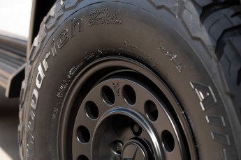 2B-055-Custom-Mercedes-GWagon-PolarWhite-070800