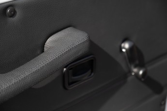 2B-079-Custom-Mercedes-GWagon-PolarWhite-070800
