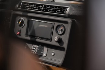 2B-095-Custom-Mercedes-GWagon-PolarWhite-070800