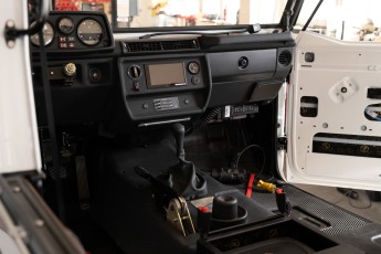 3-007-Custom-Mercedes-GWagon-PolarWhite-070800