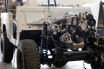 3-046-Custom-Mercedes-GWagon-PolarWhite-070800