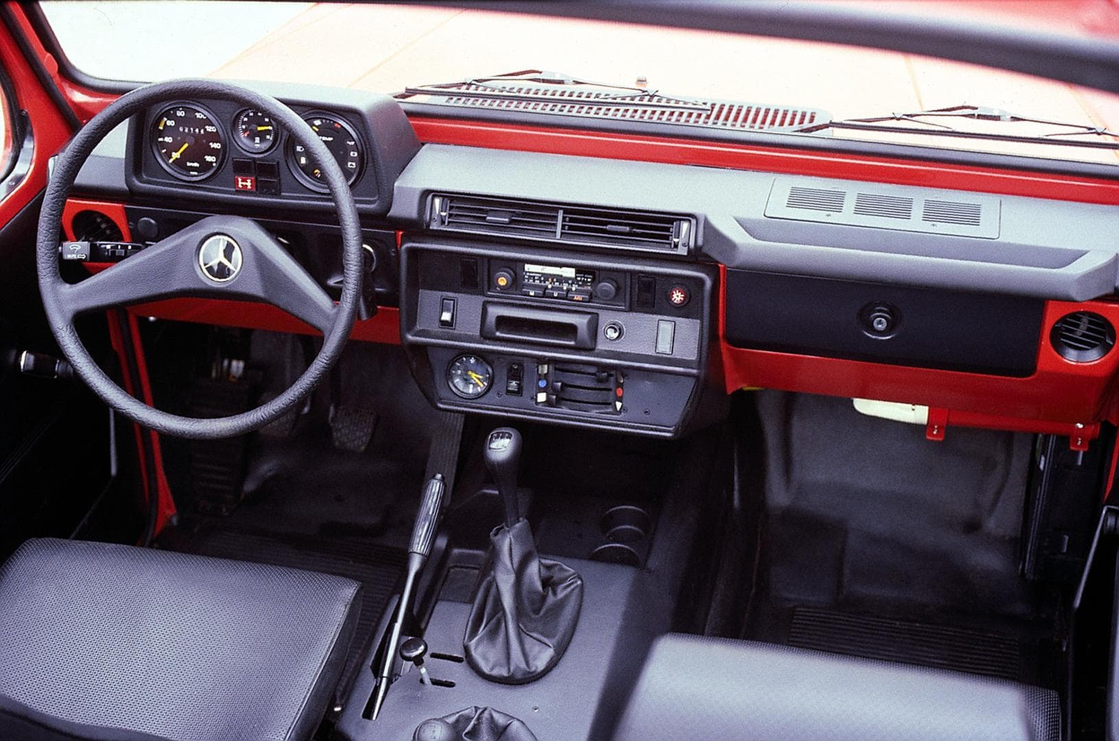 W460 G Wagon Interior